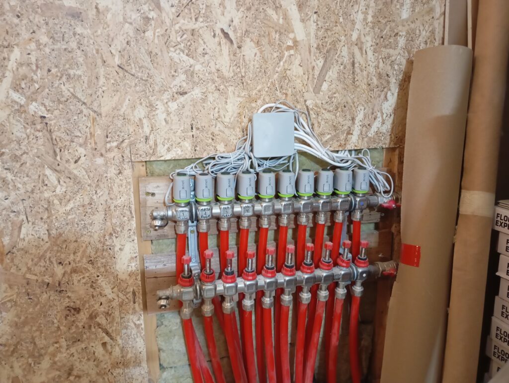 põrandakütte jaotuskollektor