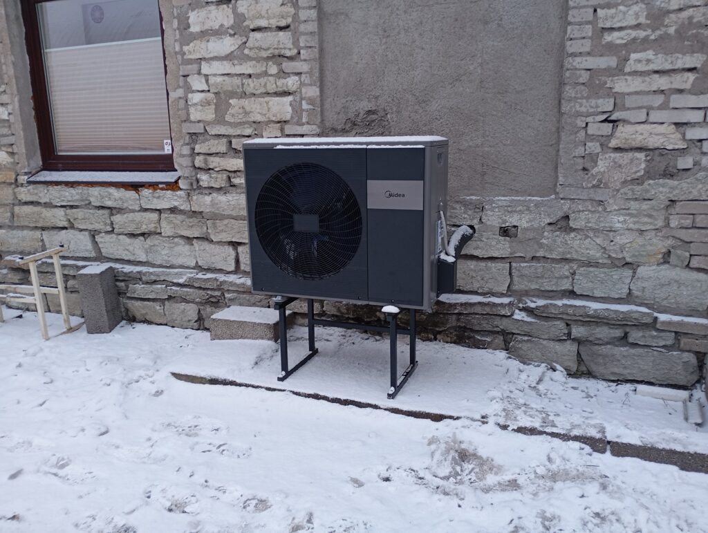 soojuspumba üksus väljas