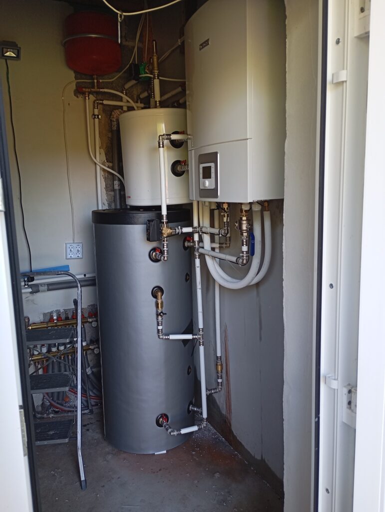 Soojaveeboileri ja soojusallikaga süsteem